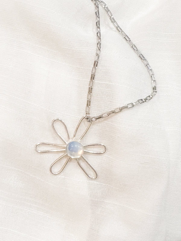 Daisy Necklace