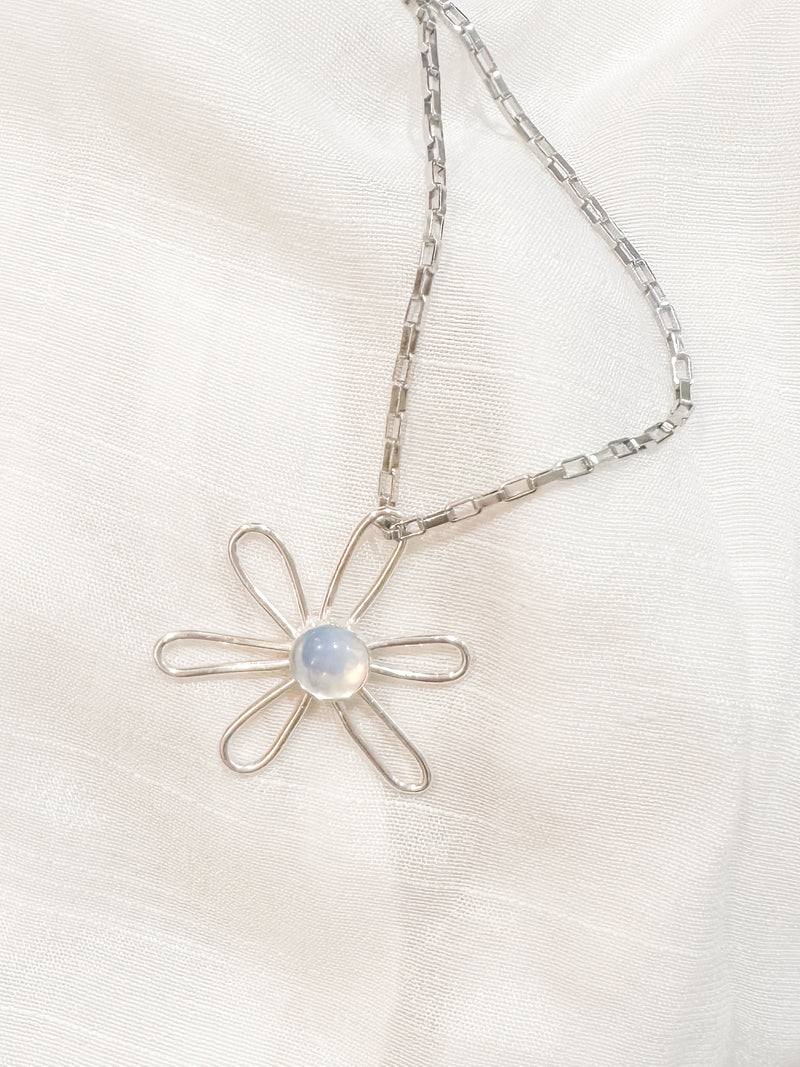 Daisy Necklace