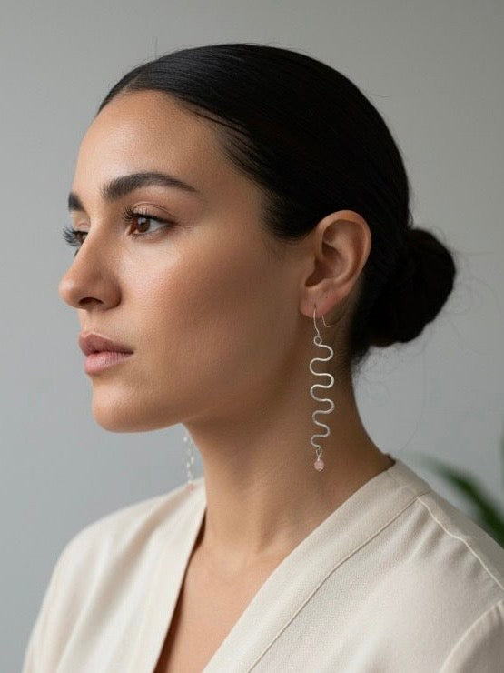 Ópalo Waves — Pink Opal Wave Earrings (Plata 925 / Sterling Silver)