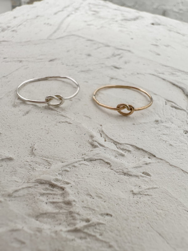 In Knots Ring