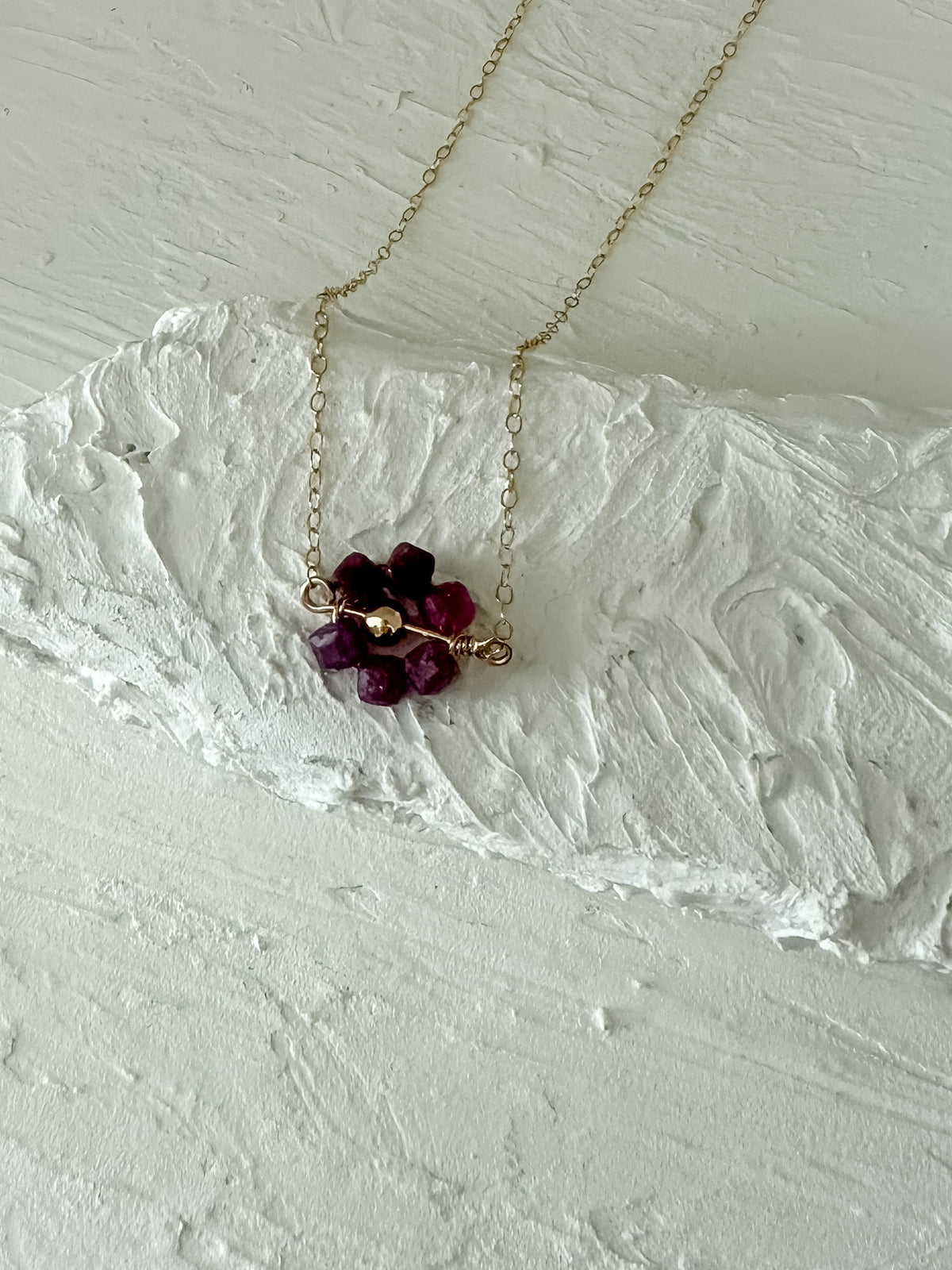 Daisy Necklace (Rubi)
