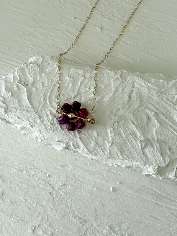 Daisy Necklace (Rubi)