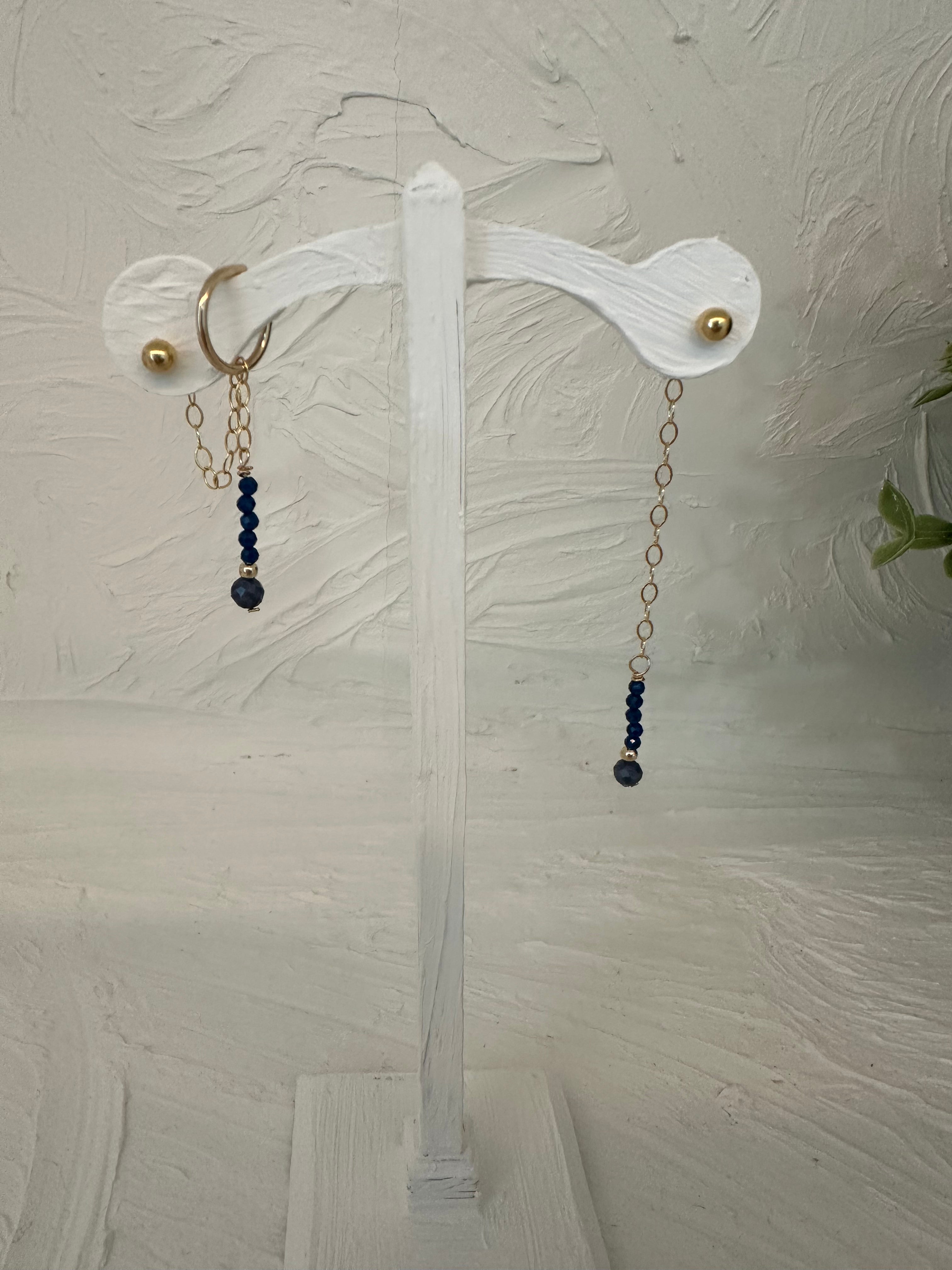 September: Dangling Sapphire Chain Earrings (Gold)
