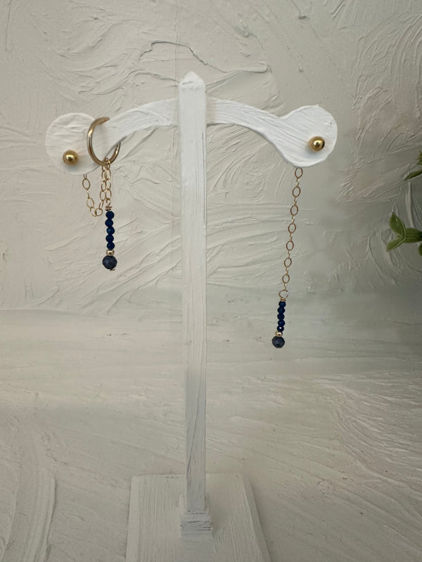 Dangling Sapphire Chain Earrings (Gold)