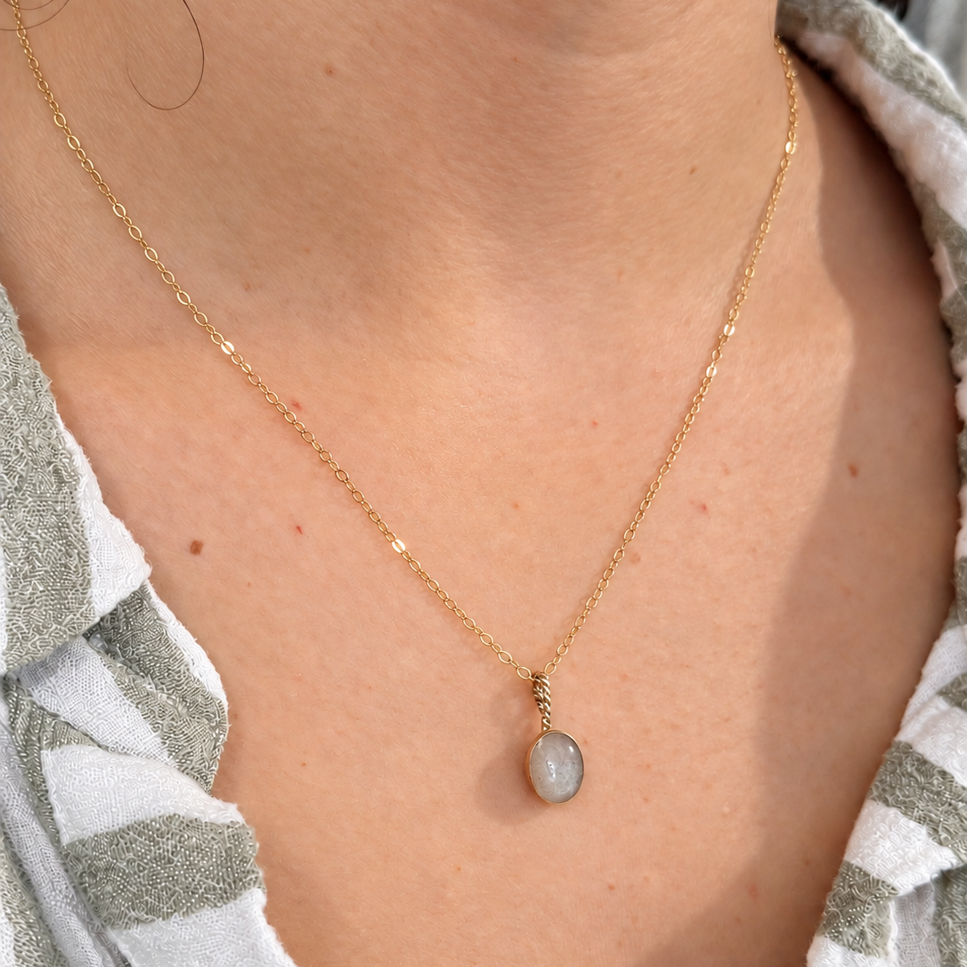 Milky Small Oval Necklace