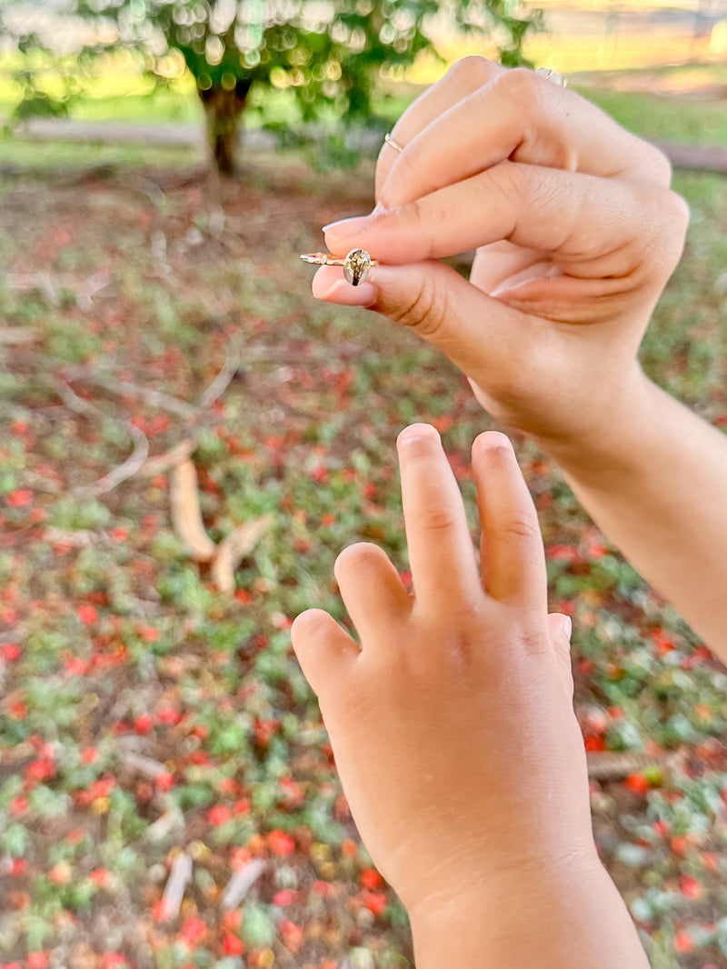 Sortija de Raíces de Amor
