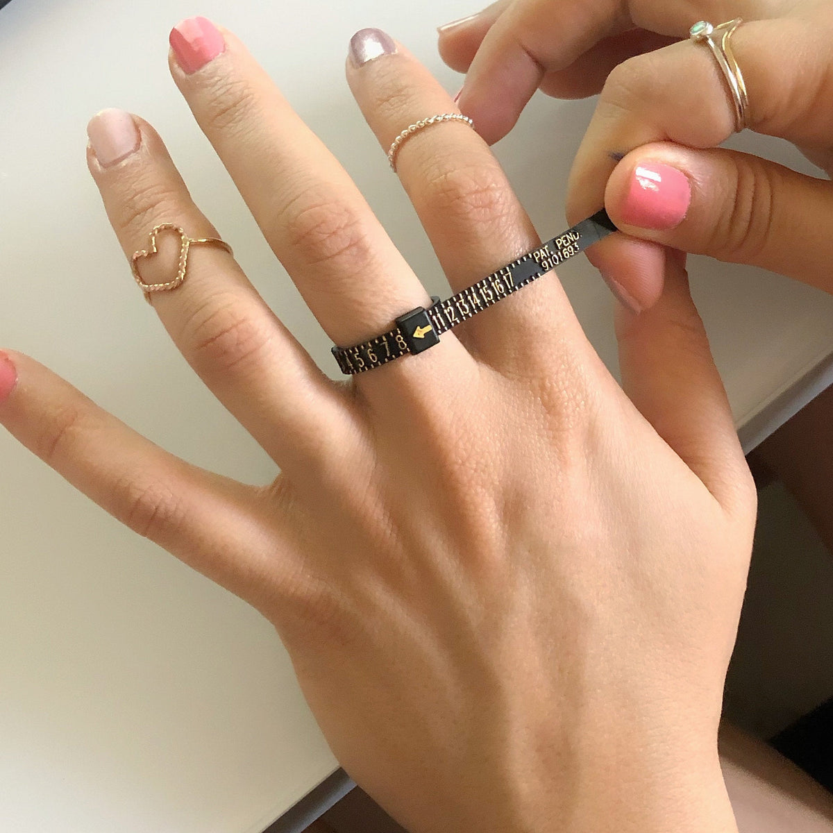 Ring Sizer-Adjustable Plastic Ring - Amaná Penina