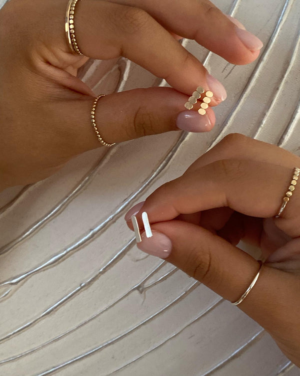 Ana Bar Stud Earrings