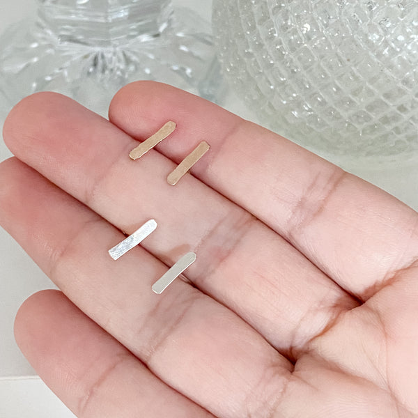 Ana Bar Stud Earrings